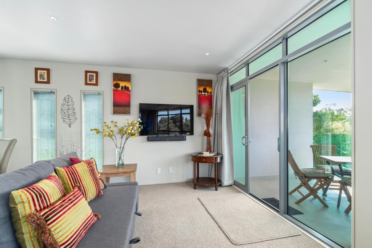 Two Views Taupo Apartment Exteriör bild